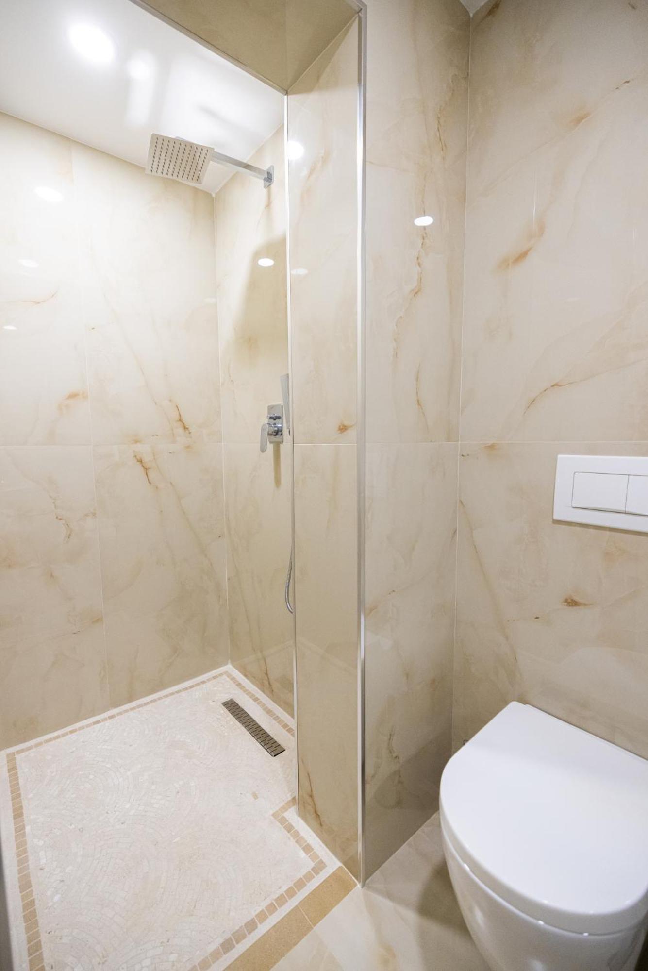 Green Boutique Hotel Vlore Exterior photo